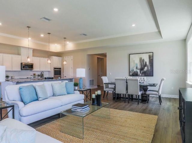 930 BUCKEYE DRIVE, Lady Lake, FL 32159