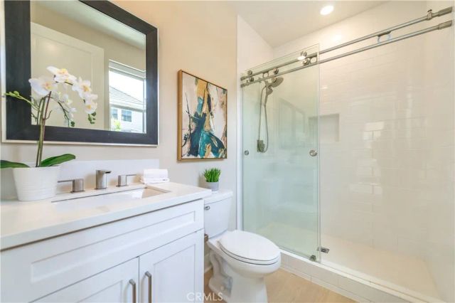 62 Cartwheel, Irvine, CA 92618