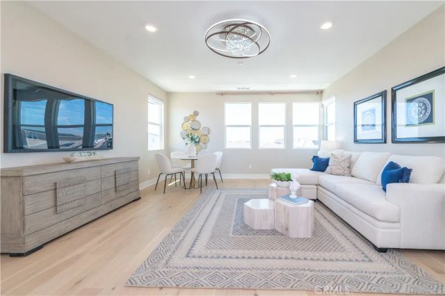 62 Cartwheel, Irvine, CA 92618