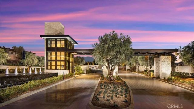 62 Cartwheel, Irvine, CA 92618