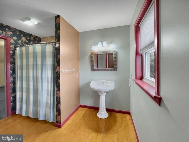 65 S REAMSTOWN RD, Stevens, PA 17578