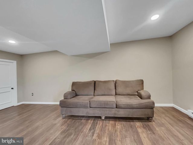 65 S REAMSTOWN RD, Stevens, PA 17578