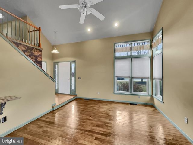 65 S REAMSTOWN RD, Stevens, PA 17578