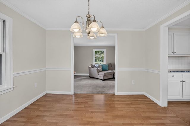 2 Queensway Circle, Nashua, NH 03062