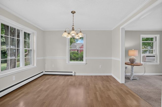2 Queensway Circle, Nashua, NH 03062