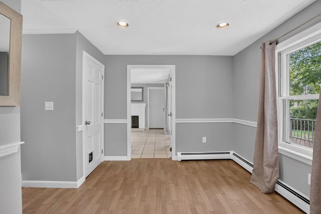 2 Queensway Circle, Nashua, NH 03062