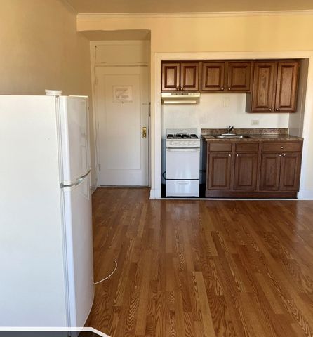 3335 W Diversey Avenue 235, Chicago, IL 60647
