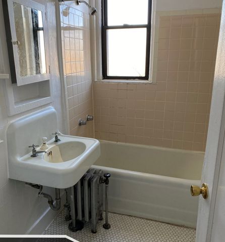 3335 W Diversey Avenue 235, Chicago, IL 60647