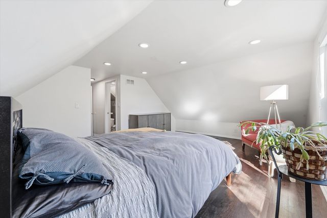 3732 W MCLEAN Avenue, Chicago, IL 60647