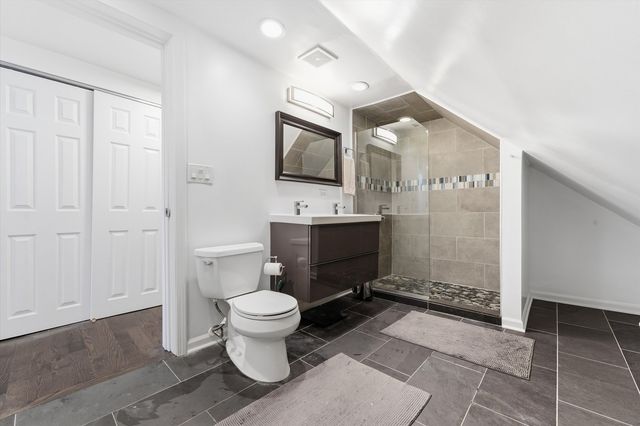3732 W MCLEAN Avenue, Chicago, IL 60647