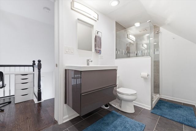 3732 W MCLEAN Avenue, Chicago, IL 60647