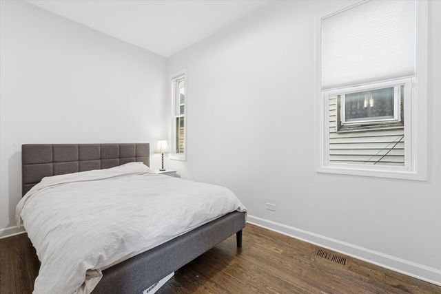 3732 W MCLEAN Avenue, Chicago, IL 60647