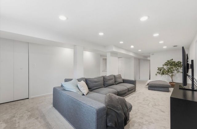 3732 W MCLEAN Avenue, Chicago, IL 60647