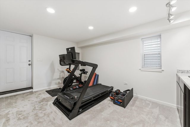 3732 W MCLEAN Avenue, Chicago, IL 60647