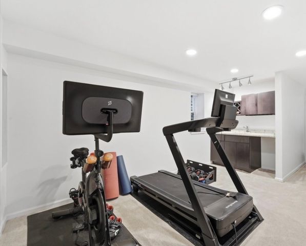 3732 W MCLEAN Avenue, Chicago, IL 60647