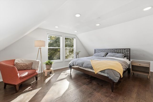 3732 W MCLEAN Avenue, Chicago, IL 60647