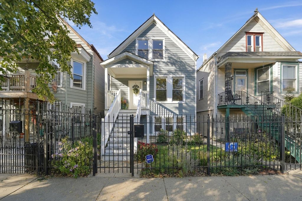 3732 W MCLEAN Avenue, Chicago, IL 60647