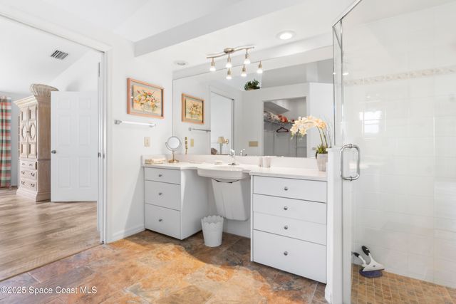 5155 3rd Manor, Vero Beach, FL 32968