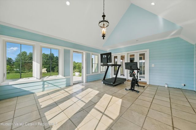1392 Albany Post Road, Gardiner, NY 12525