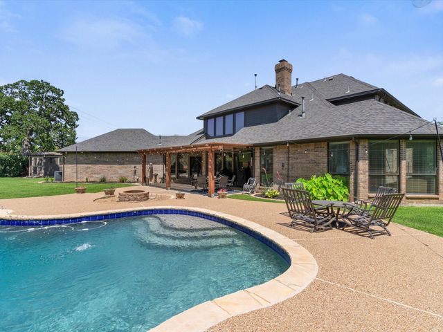 102 Springbrook Court, Southlake, TX 76092