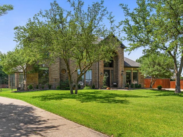 102 Springbrook Court, Southlake, TX 76092