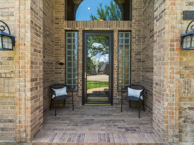 102 Springbrook Court, Southlake, TX 76092
