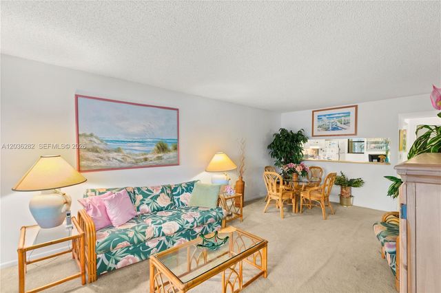 10155 NW 9th St Circle 4202, Miami, FL 33172