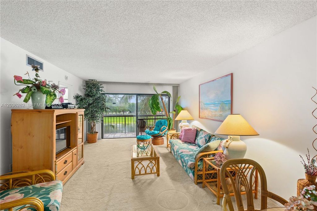 10155 NW 9th St Circle 4202, Miami, FL 33172