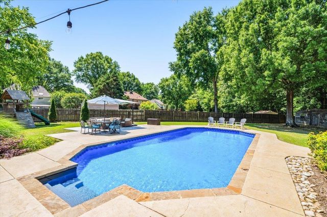 967 AUTUMN OAKS CIR, Collierville, TN 38017