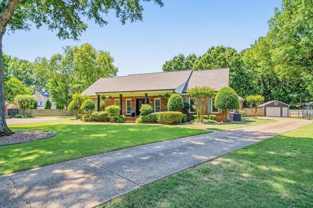 967 AUTUMN OAKS CIR, Collierville, TN 38017