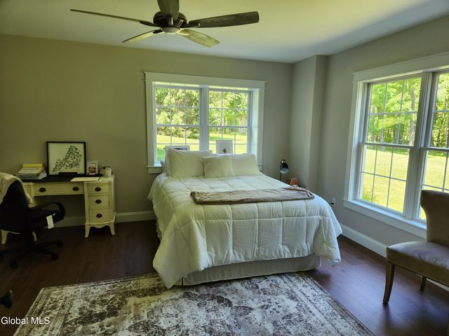 14 Westfall Court, Sand Lake, NY 12018
