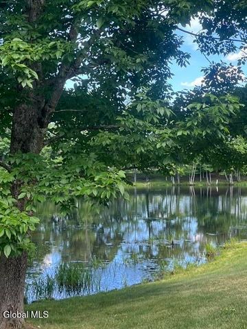 14 Westfall Court, Sand Lake, NY 12018