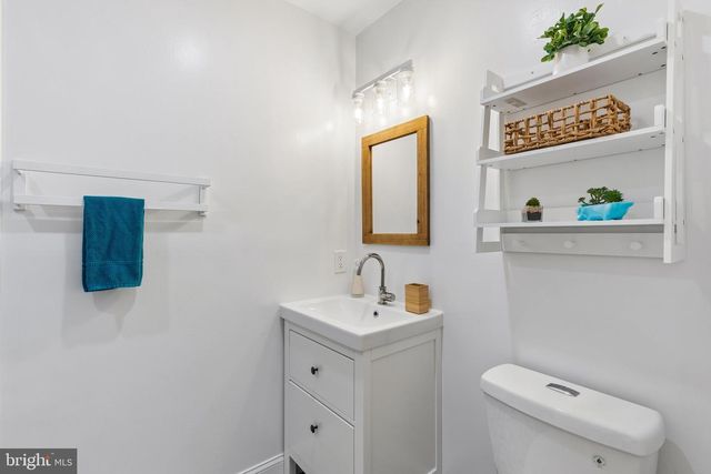 2131 BIRCH DR, Lafayette Hill, PA 19444