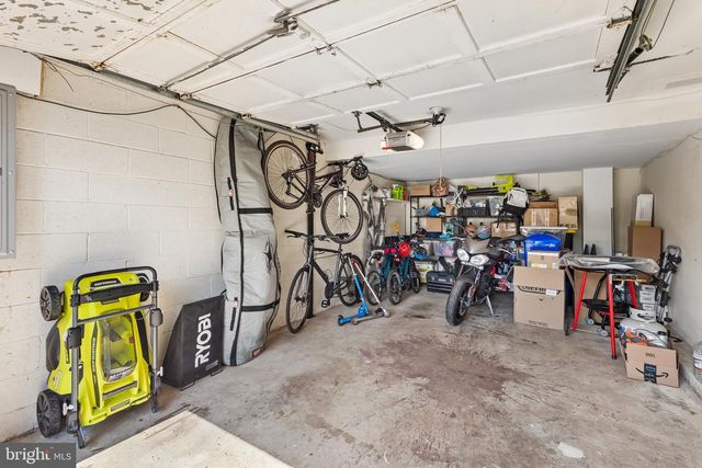 2131 BIRCH DR, Lafayette Hill, PA 19444