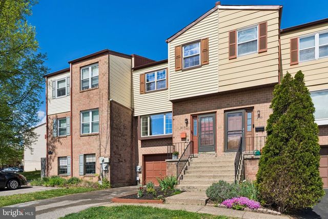 2131 BIRCH DR, Lafayette Hill, PA 19444