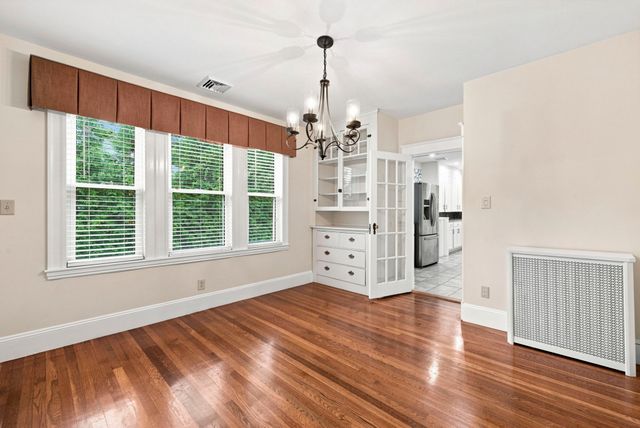 40 County St B, Peabody, MA 01960