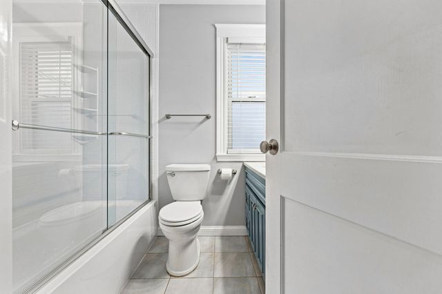 40 County St B, Peabody, MA 01960