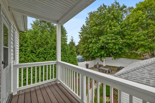 40 County St B, Peabody, MA 01960