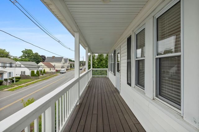 40 County St B, Peabody, MA 01960