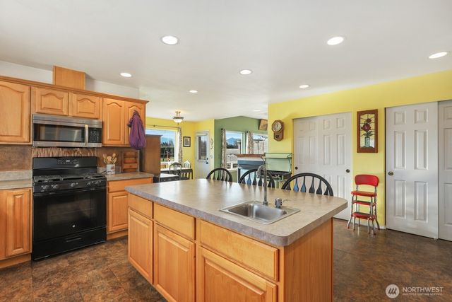 41 Shiloh Lane, Sequim, WA 98382