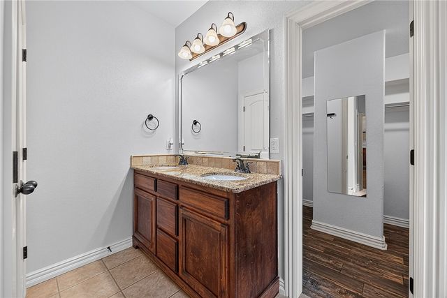 3002 SW Calm Ridge Road, Bentonville, AR 72712