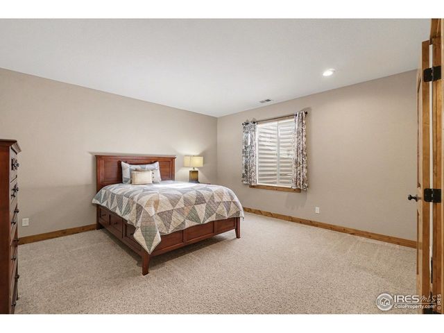 910 Owl Grove Pl, Loveland, CO 80537