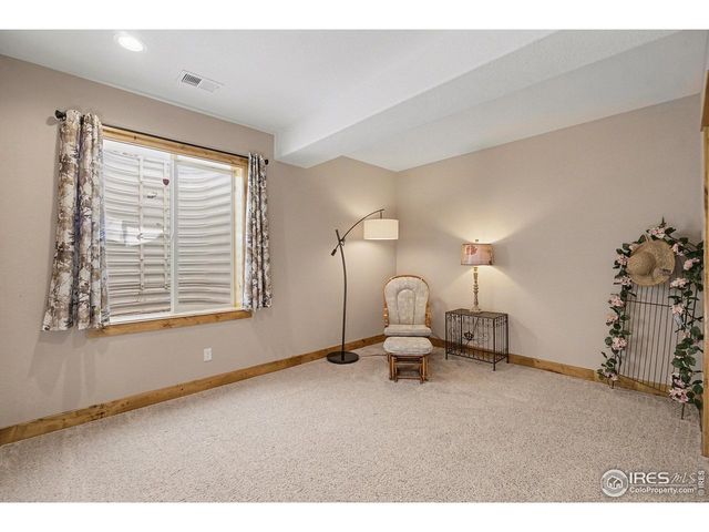 910 Owl Grove Pl, Loveland, CO 80537