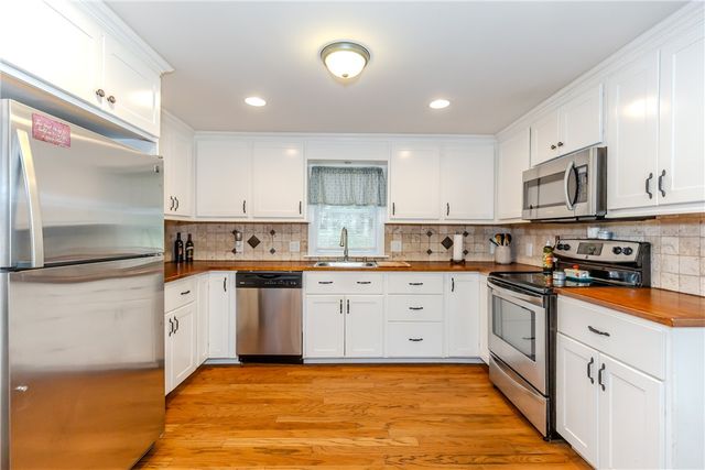 45 Glendale Drive, West Warwick, RI 02893