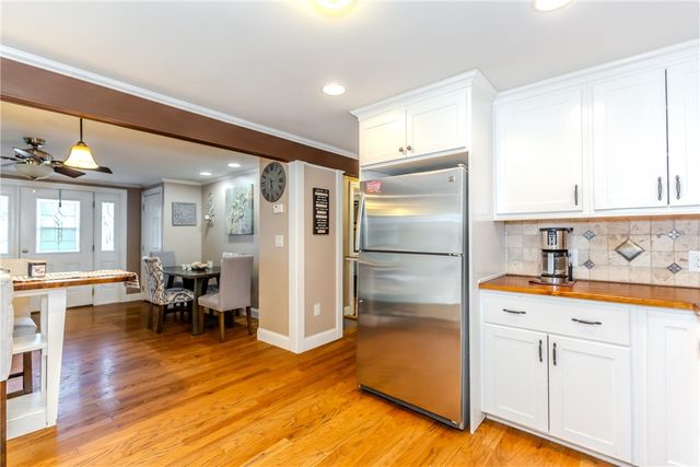 45 Glendale Drive, West Warwick, RI 02893