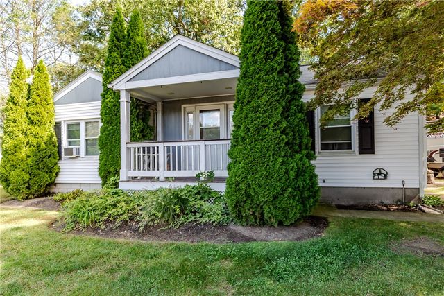 45 Glendale Drive, West Warwick, RI 02893