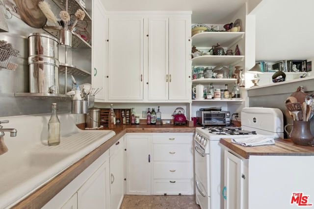 1019 Pine Street, Santa Monica, CA 90405