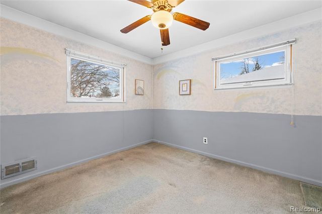 1069 Chippewa Street, Mount Clemens, MI 48043