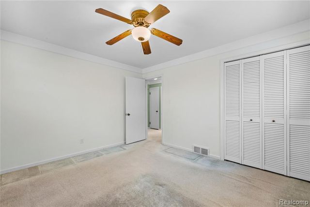 1069 Chippewa Street, Mount Clemens, MI 48043