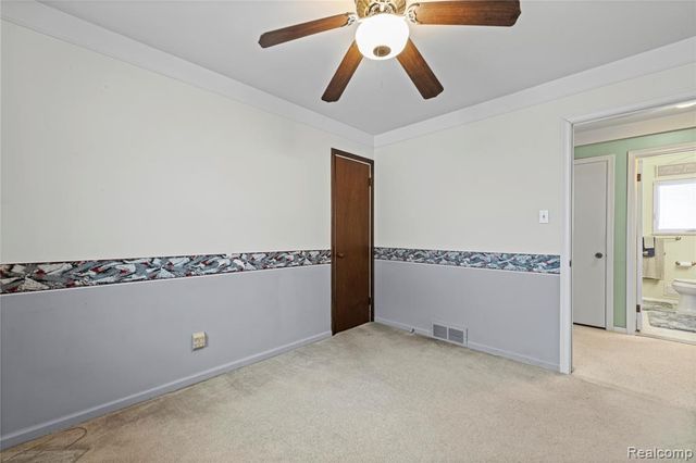 1069 Chippewa Street, Mount Clemens, MI 48043